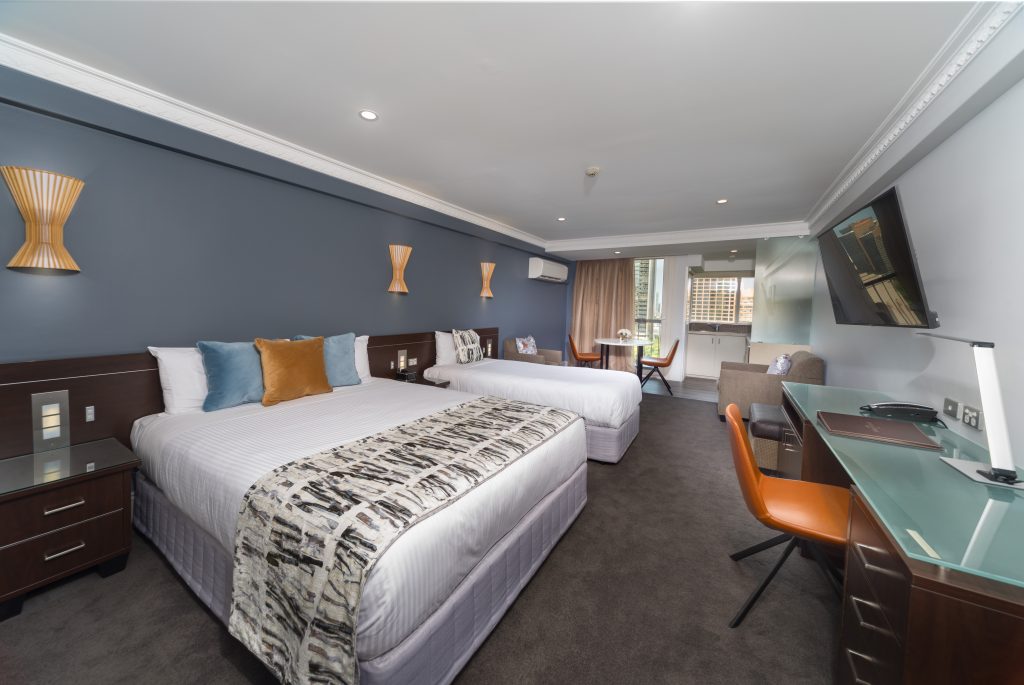 Hyde-park-inn-room
