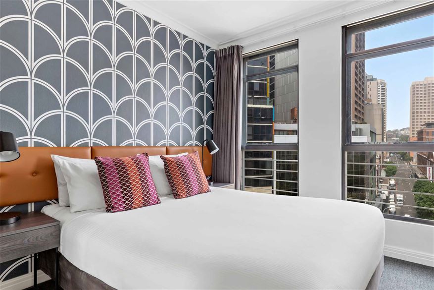 Mantra-Sydney-Central-room